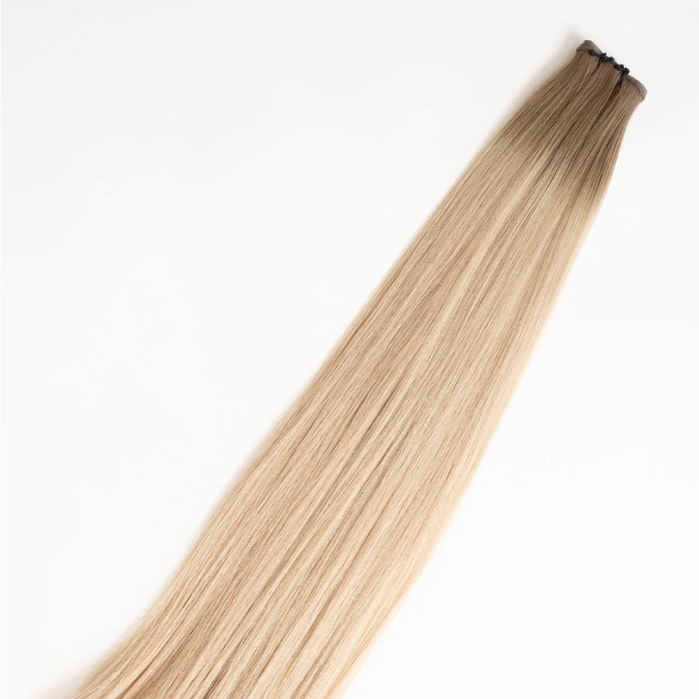 Rooted blonde Hair Extension